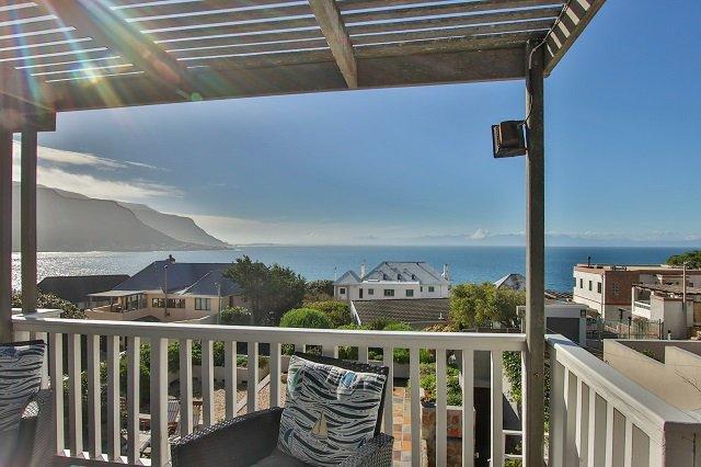 4 Bedroom Property for Sale in Fish Hoek Western Cape